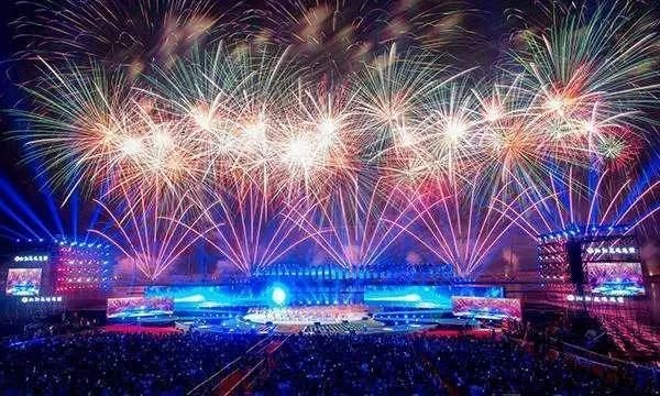 Los Fuegos Artificiales en el Tiempo