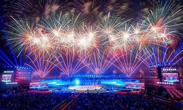 Los Fuegos Artificiales en el Tiempo